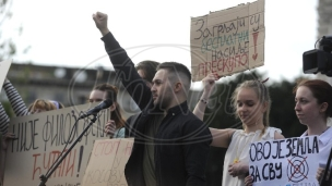 Građani idu preko Gazele